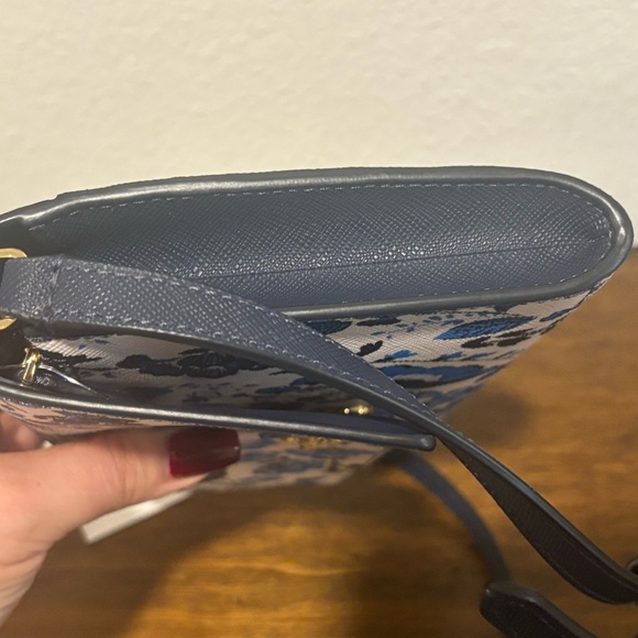 Kate Spade Floral Crossbody Bag in Blue and Black - Picture 7 of 9